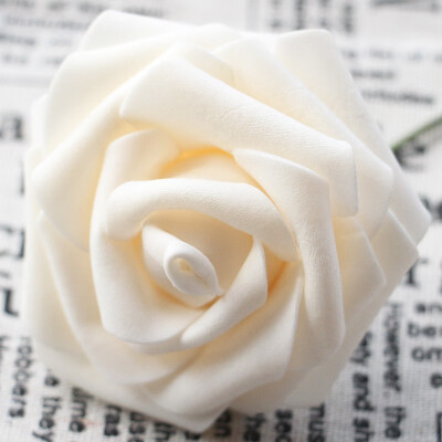 

Artificial Flowers Ivory Roses 25pcs Real Looking Fake Roses DIY Wedding Arrangements Party Baby Shower Party Home Decorations