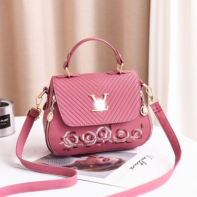 

Female bag 2019 new bag female Korean version of the stereotype embroidery fashion handbags Messenger shoulder bag