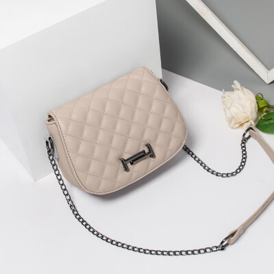 

In summer the Korean version of the summer womens tide slanted a single shoulder chain rhomboid white fairy bag