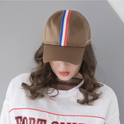 

New baseball cap Korean version of the three-color belt with couples hat satin cap outdoor sun hat