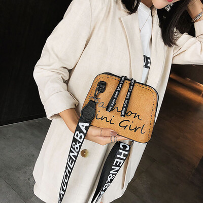 

Women Crossbody Bag Letter Printed Tide Shell Bag Wide Shoulder Strap Wild Shoulder Bags Fashion Messenger Bag T10