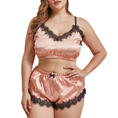

Eyelash Lace Panel Scalloped Lingerie Plus Size Pajama Suit