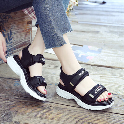 

Thick-soled sandals for female high school heel students in summer 2018 100 sets of Korean version muffin magic paste leisure spor