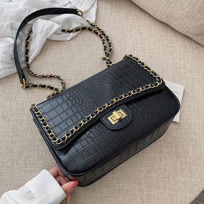 

Womens bag 2019 new foreign style small breeze chain shoulder womens bag fashion Joker simple slung bag