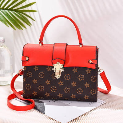 

2019 spring new cool shoulder single diagonal small bag Korean fashion handbags Messenger small square bag