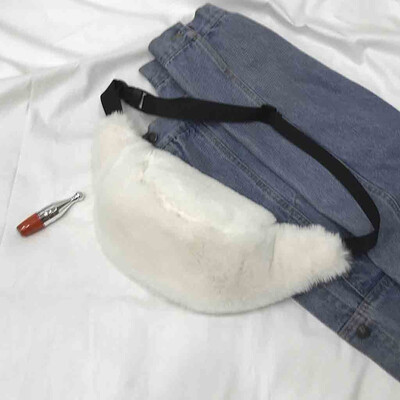 

Tailored Womens Plush Shoulder Messenger Bag Fashion Chest Bag Simple Trend Pockets