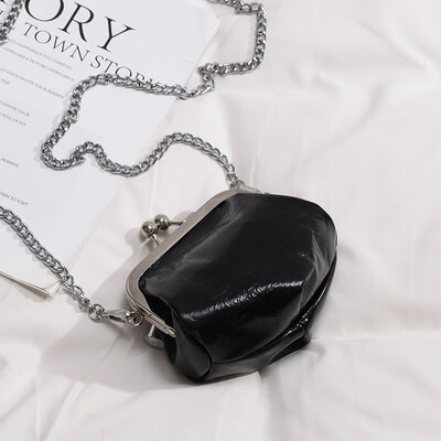 

New small bag female 2019 new Korean version of the mini chain small square bag fashion wild mini shoulder Messenger bag