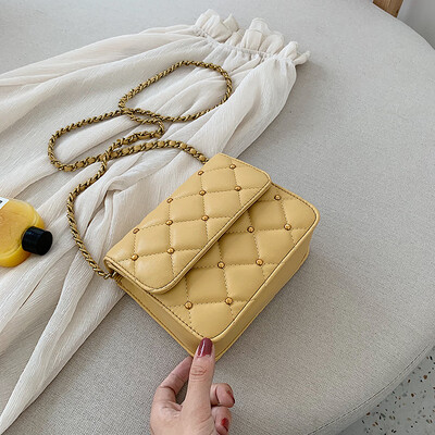 

Summer new bag female bag 2019 new wave Korean version of the fashion rivet rhombic single shoulder slung chain small square bag