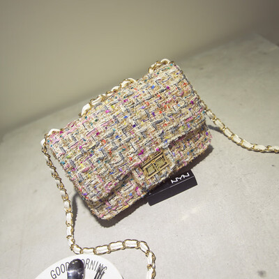 

Texture small bag 2019 new womens bag Joker small square bag Japan&South Korea fashion lock chain bag shoulder Messenger bag