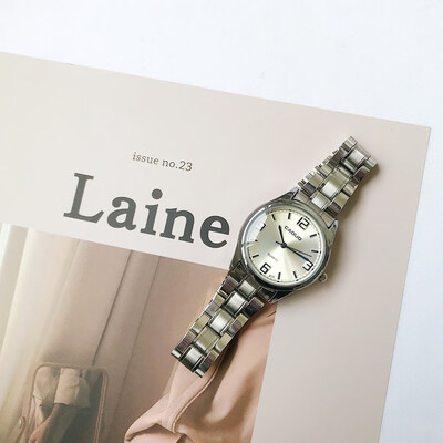 

French minority womens watches steel belts college students Korean version of small delicate&simple ins wind artistic tem