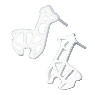 

New SilverGold Color Earrings Cute Giraffe Stud Earrings for Women Fashion jewelry