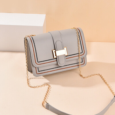 

2019 spring&summer new womens bag Korean version of the cool fashion small square bag trend shoulder shoulder bag cross-border