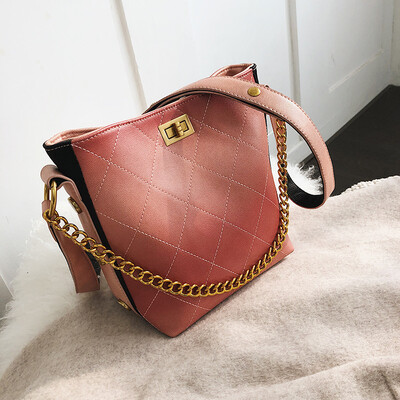

Qiao Bani 2019 new South Korea ins fashion street shoot chain hippie bucket bag trend single shoulder diagonal handbag