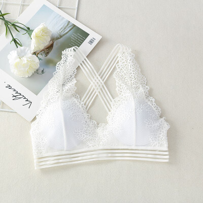 

Lace No Steel Ring Large V-neck Triangle Cup Bra