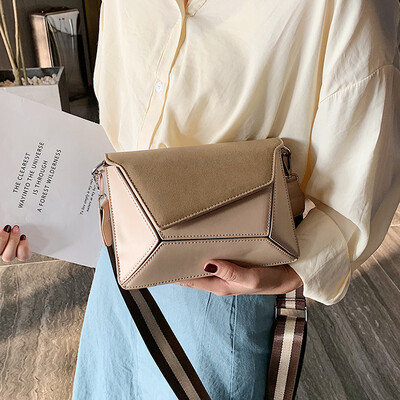 

Summer new small fresh bag female 2019 new wave fashion casual Messenger bag wild broadband shoulder small square bag