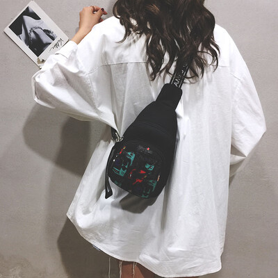 

Small bag female 2019 new Korean version of the texture of the ocean ins chest bag female canvas cartoon Harajuku student sports bag