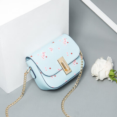 

The Korean version of the new Little Girl Chain on INS in summer with one shoulder&inclined bags&a wide range of student f