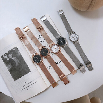 

Vintage simple&luxurious inswind watch female fashion temperament golden retro small gold watch chic literary students