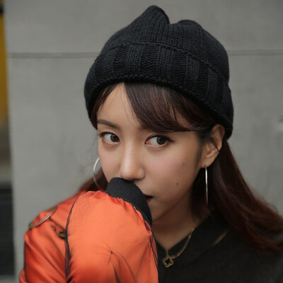 

Hat ladies fallwinter new wool hat Korean version of Joker warm melon hat students street lovers ear protection cold hat