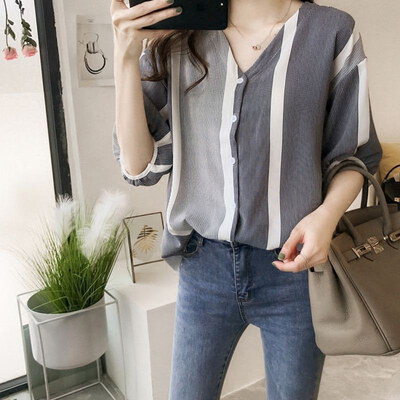 

Women Loose Casual Chiffon V-neck Summer Sweet Striped Print Puff Sleeve Lace Bottoming Blouse