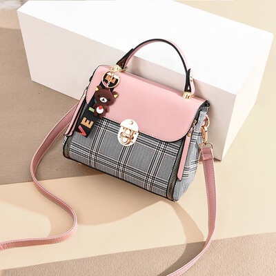 

Womens summer check bag Korean version of spliced twist lock temperament portable Mori Fairy Messenger bag tide