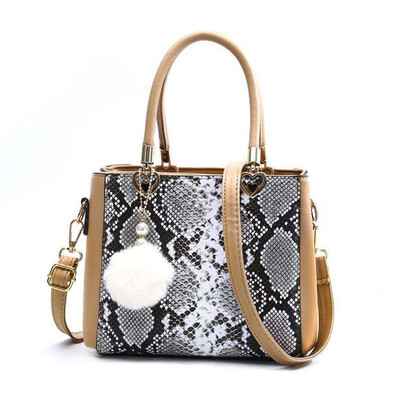 

Tailored Women Retro Serpentine Leather Bags Shoulder Bags Plush Pendent Casual Tote