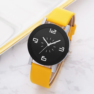 

RM Casual Fashion Monochrome Simple Digital Scale Disc Belt Strap Ladies Watch