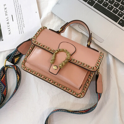 

Qiao Bani 2019 new Korean fashion retro wind wide shoulder strap chain hand strap shoulder diagonal trend handbags