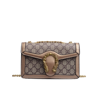 

Retro texture fashion female bag personality backpack student Korean version of the shoulder bag