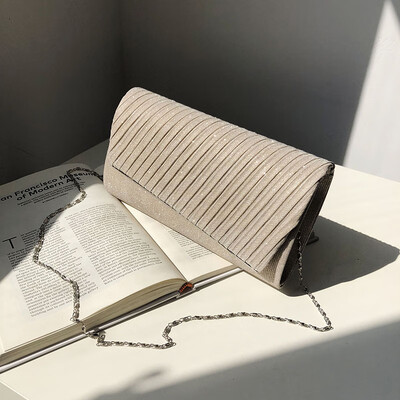 

Ins super fire bag female 2019 new Korean version of the wild shoulder slung fashion chain solid color casual small square bag