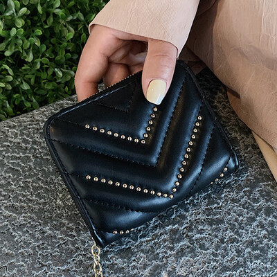 

2019 new Korean version wallet short retro rivets embroidered thread large capacity card bag womens wallet zero wallet