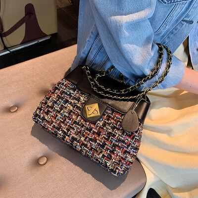 

New lady bag 2019 autumn&winter popular Korean version of the large-capacity woolen shoulder bag foreign gas wild chain big bag