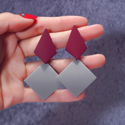 

1 Pair Geometric Contrast Color Stitching Alloy Earrings Retro Fashion Metal Texture Earrings