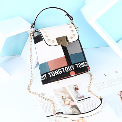 

Bag female 2019 new letter chain hit color geometric box bag shoulder diagonal small bag