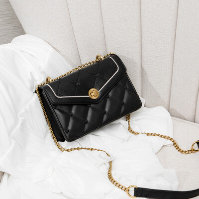 

Ins Super Fire Girl Korean Texture Small Square Bag Fashion Lingge Chain Single Shoulder Messenger Bag