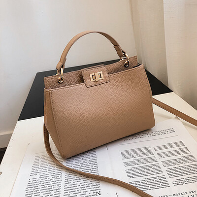 

Qiao Bani 2019 new European&American style fashion street shoot lychee pattern kitten bag hand strap shoulder diagonal trend handbags