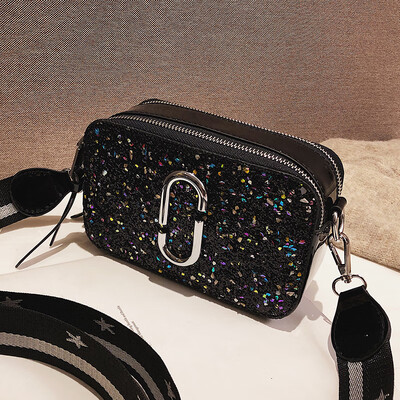 

Ins more than bags female 2019 new wave fashion sequins casual wild wide shoulder strap shoulder slung small square bag