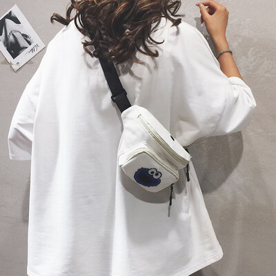 

Ins super fire pocket female 2019 new sports wild Harajuku student canvas small diagonal bag net red chest bag