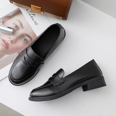 

Mori womens small leather shoes 2019 spring new British flat bottom ins one foot pedal Japanese black single shoe girl