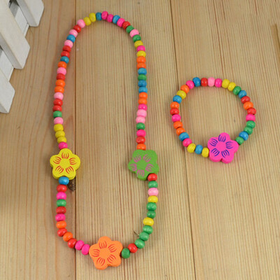 

1 Set Girls Pink Wooden Lovely Smile Beaded Necklace & Bracelet Kids Jewelry