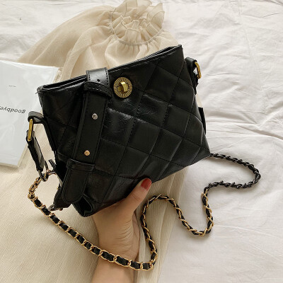 

Retro lock bag chic Lingge chain womens bag new 2019 net red bucket bag ins Messenger bag tide
