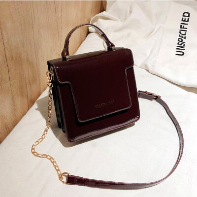 

Ins super fire bag female 2019 new Korean version of the portable fashion patent leather wild chain shoulder slung small square bag