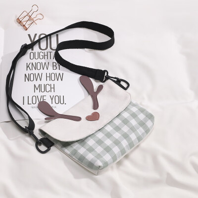 

Funny personality small bag female 2019 Korean chic literary girl plaid bag cute canvas shoulder Messenger bag