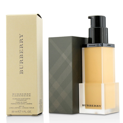 

BURBERRY - Burberry Cashmere Flawless Soft Matte Foundation SPF 20 - No 26 Beige 30ml1oz