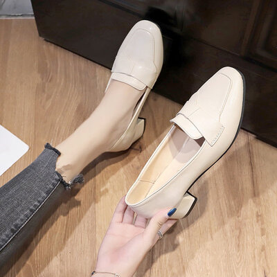 

Ins grandma shoes autumn thick heel square soft leather Joker black&white with fairy wind high heel shoes