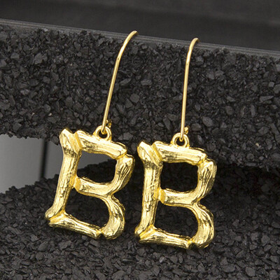 

1 Pair New Fashion Women 26 Letters Stud Earrings Fashion Party Earrings