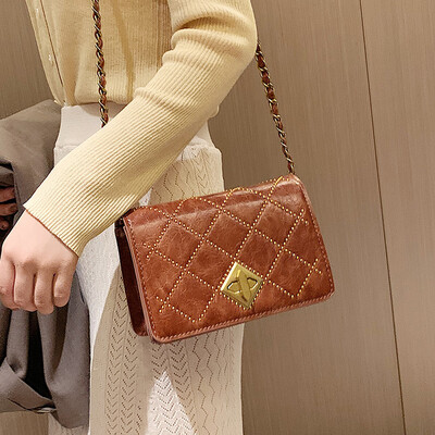

Bags foreign womens bag 2019 autumn&winter new wave Korean version of the wild Messenger bag small bag Lingge chain fashion small square bag
