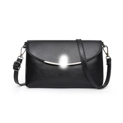 

Bag female 2019 new wave Korean version of the wild Messenger bag chain bag PU leather small female bag shoulder bag personality fashion