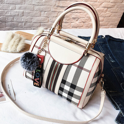 

Handbag 2018 new fashion trend bag Korean version of the handbag personality fashion trend handbags a generation