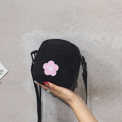 

Ins Japanese Harajuku Soft Girl Girl Small Satchel 2019 Net Red Ocean Flower Canvas Student Shoulder Messenger Bag